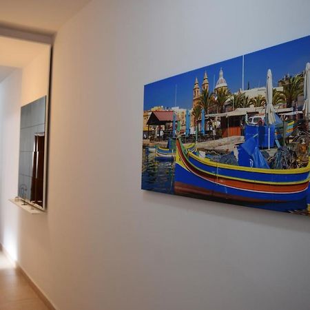 Da Vinci 3 Bedroom Apartment เมลลิฮา ภายนอก รูปภาพ