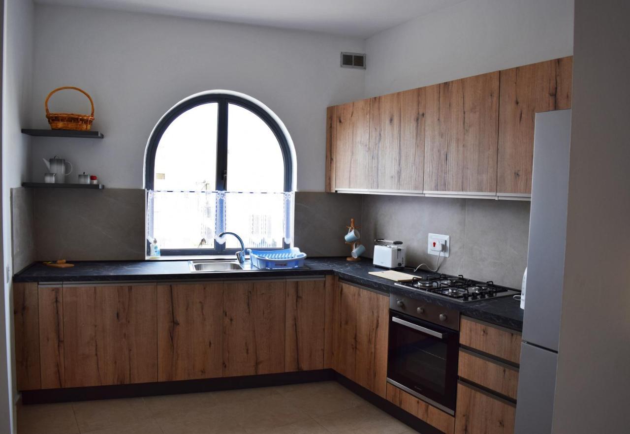 Da Vinci 3 Bedroom Apartment เมลลิฮา ภายนอก รูปภาพ